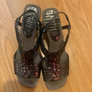 New York Transit Gray and Silver Shimmer Embellished Sandals 6.5M